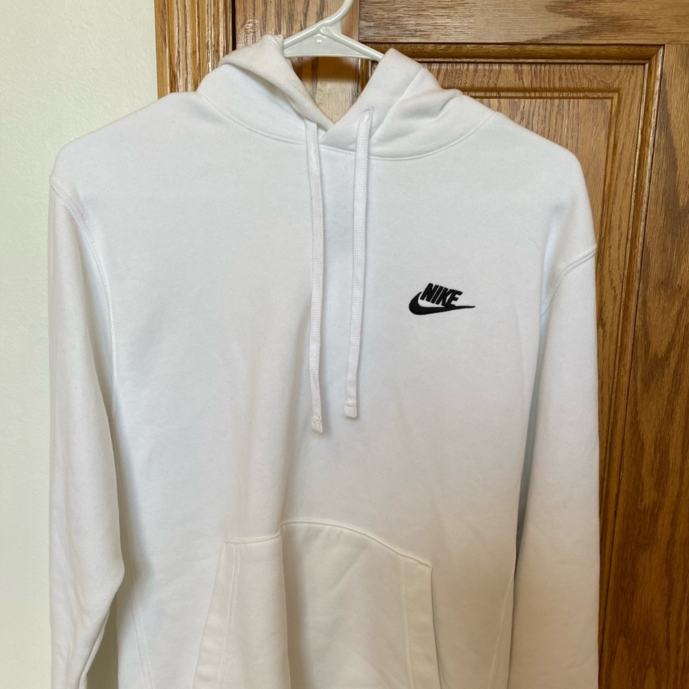 Nike Essential Hoodie Size Small